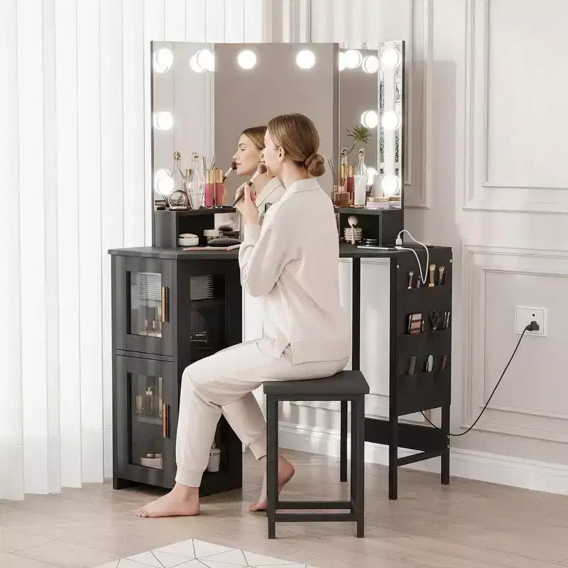Specchio angolare da toeletta, specchio pieghevole a 3 ante con 3 modalità di illuminazione, specchio per il trucco per camera da letto e studio, specchio da toeletta illuminato a tre ante