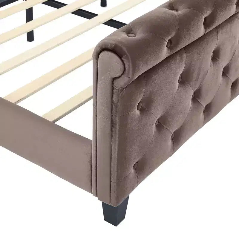 Telaio Letto Queen a Slitta da 43,3'' con Testiera a Orecchioni, Pediera a Volute, Velluto Trapuntato a Bottoni, Ferramenta Antiruggine, Supporto Robusto