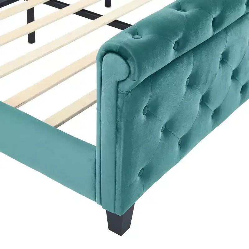 Telaio Letto Queen a Slitta da 43,3'' con Testiera a Orecchioni, Pediera a Volute, Velluto Trapuntato a Bottoni, Ferramenta Antiruggine, Supporto Robusto